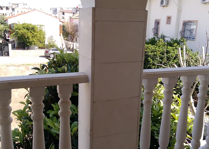 Dinara Hotel